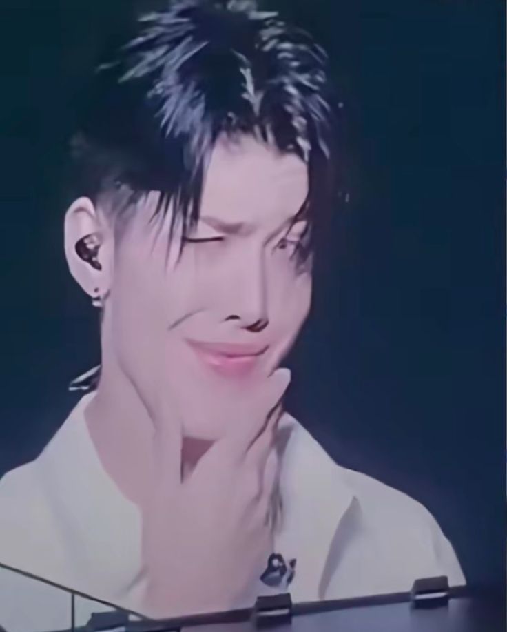 Mewing meme hài hước