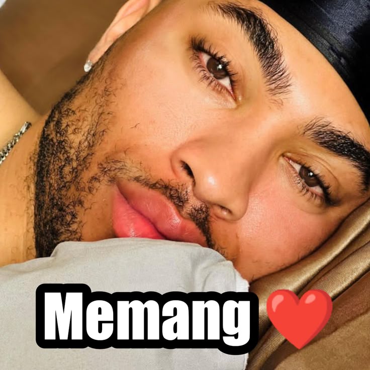 Mewing meme ngon